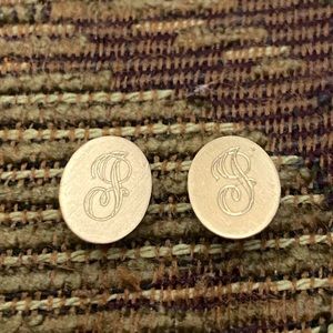 Beautiful Solid 14k Gold Elegant Calligraphy “J” Signature Vintage Stud Earrings